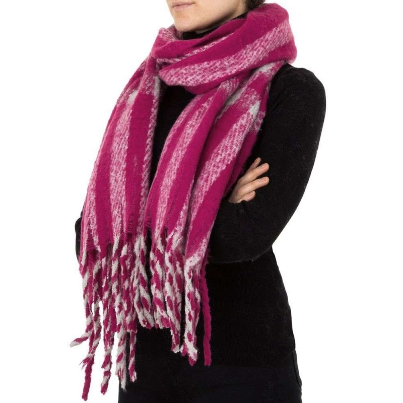 Женский шарф из шерсти 25609f